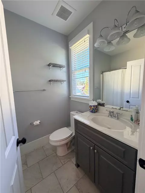 Bath - 133 Hardin Ave, Clemson, SC 29631 photo 2 of 4