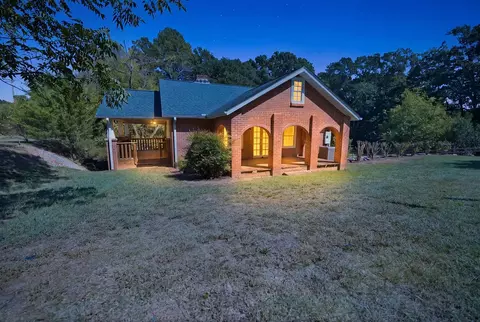 403 S Pew St, Westminster, SC 29693