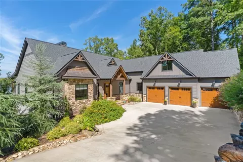 551 Leaning Pine Trl, Six Mile, SC 29682