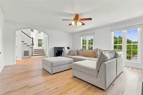 Living - 406 Stonewall Dr, Easley, SC 29642 photo 1 of 2