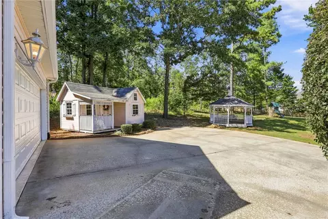 Exterior - 406 Stonewall Dr, Easley, SC 29642 photo 6 of 14