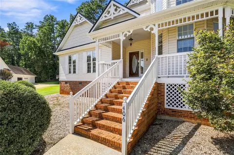 Exterior - 406 Stonewall Dr, Easley, SC 29642 photo 2 of 14