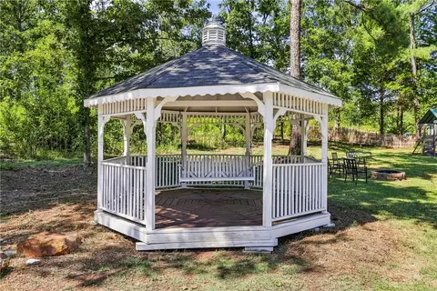 Exterior - 406 Stonewall Dr, Easley, SC 29642 photo 7 of 14