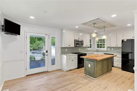 Kitchen - 406 Stonewall Dr, Easley, SC 29642 photo 1 of 2