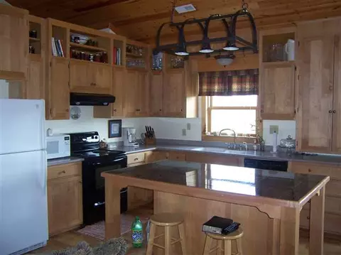 Kitchen - 345 Geraldine Dr, Walhalla, SC 29691 photo 1 of 3