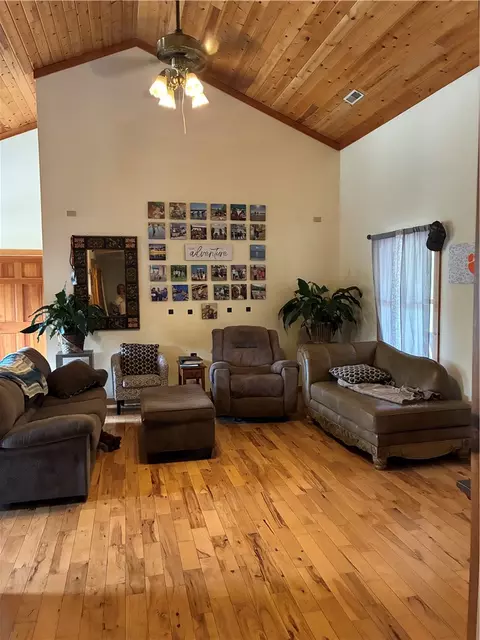 Living - 345 Geraldine Dr, Walhalla, SC 29691 photo 1 of 4