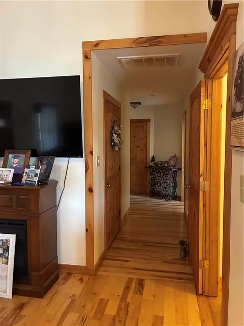 Entry Way - 345 Geraldine Dr, Walhalla, SC 29691 photo 3 of 5