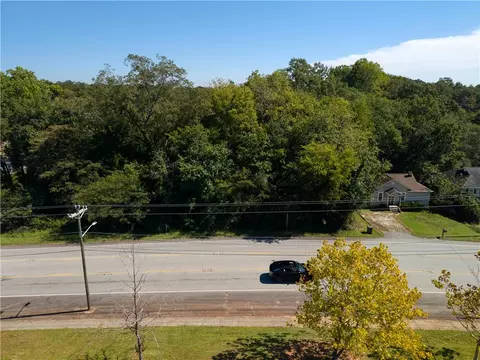 205 S Walnut St, Seneca, SC 29678 photo 3