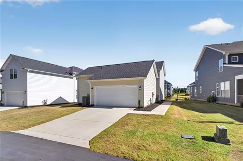 Exterior - 120 Founders Blvd, Central, SC 29630 photo 4 of 9