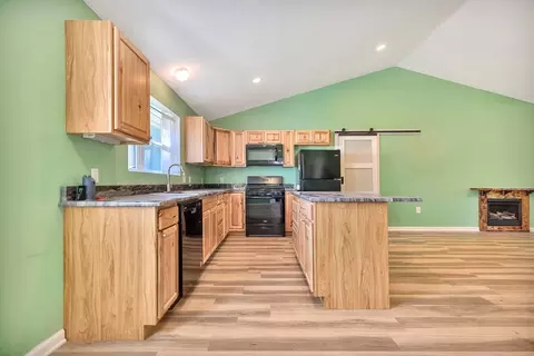 Kitchen - 255 Ellena Dr, Seneca, SC 29672 photo 3 of 3