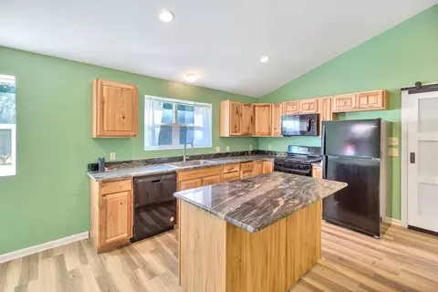 Kitchen - 255 Ellena Dr, Seneca, SC 29672 photo 1 of 3