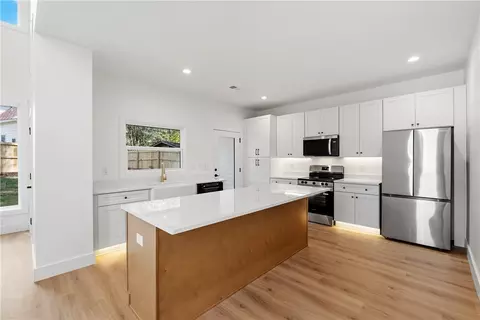 Kitchen - 119 Park Dr, Easley, SC 29640 photo 1 of 5