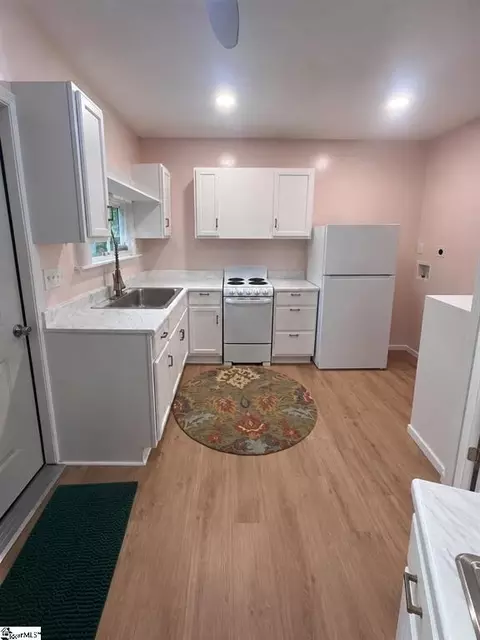 Kitchen - 217 Old River Rd, Pelzer, SC 29669 photo 2 of 3