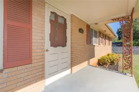 Exterior - 200 Fleming Dr, Anderson, SC 29621 photo 4 of 14