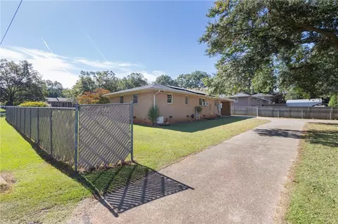 Exterior - 200 Fleming Dr, Anderson, SC 29621 photo 6 of 14
