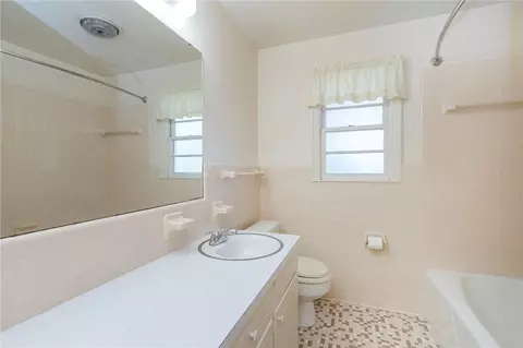 Bath - 200 Fleming Dr, Anderson, SC 29621 photo 1 of 4