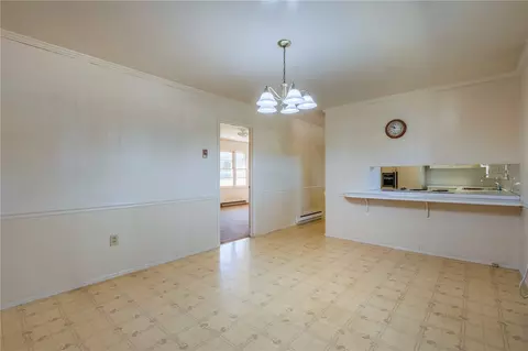 Dining - 200 Fleming Dr, Anderson, SC 29621 photo 2 of 2