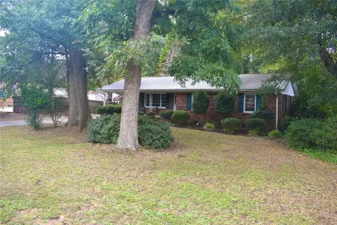 102 Glendale St, Belton, SC 29627