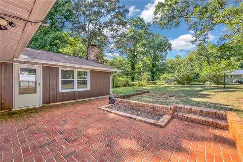 Exterior - 204 Brook Forest Dr, Anderson, SC 29621 photo 5 of 9