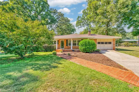 Exterior - 204 Brook Forest Dr, Anderson, SC 29621 photo 4 of 9