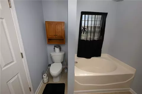 Bath - 102 Stanmoore Dr, Anderson, SC 29621 photo 2 of 5
