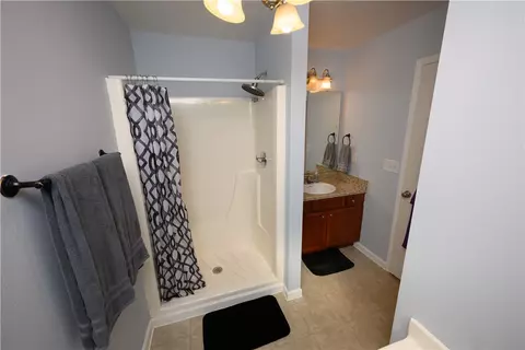 Bath - 102 Stanmoore Dr, Anderson, SC 29621 photo 4 of 5