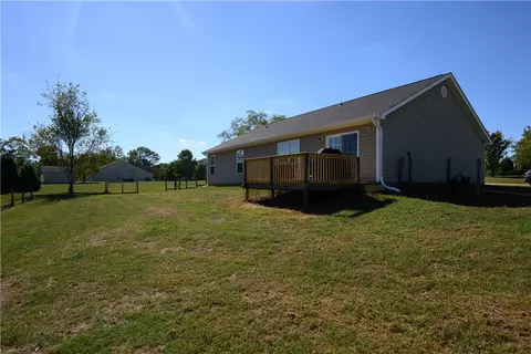 Exterior - 102 Stanmoore Dr, Anderson, SC 29621 photo 5 of 5