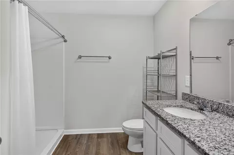 Bath - 104 Citrus Ln, Walhalla, SC 29691 photo 2 of 4