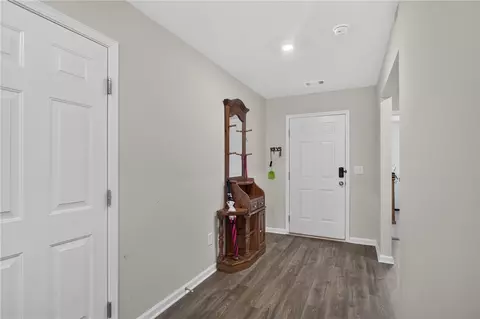 Entry Way - 104 Citrus Ln, Walhalla, SC 29691 photo 1 of 3
