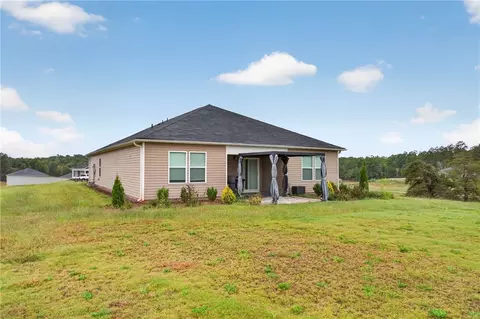 Exterior - 104 Citrus Ln, Walhalla, SC 29691 photo 7 of 8