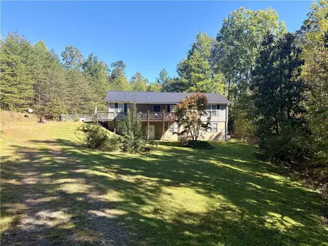 109 Cherokee View Dr, Tamassee, SC 29686