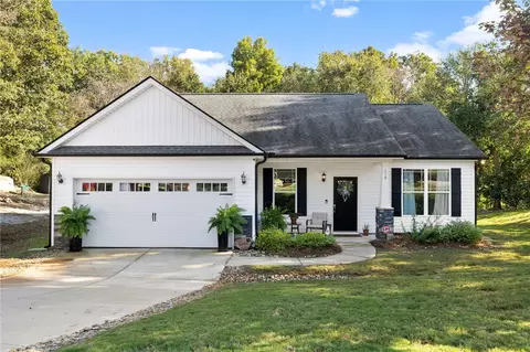 110 Bentwood Dr, Piedmont, SC 29673