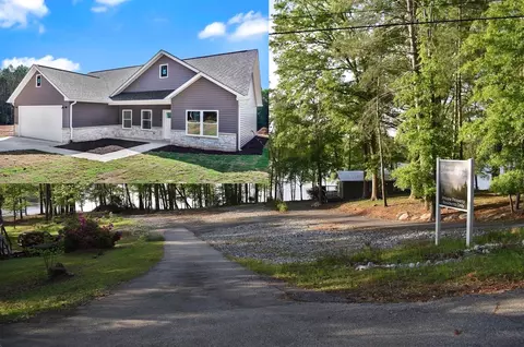 150 Sky Ln, Townville, SC 29689