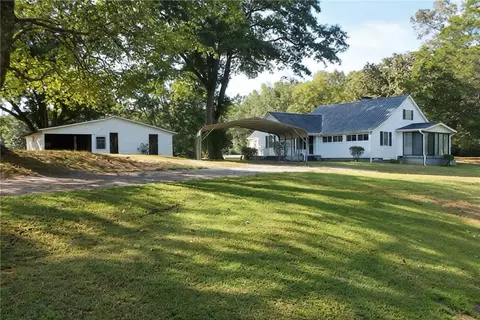 Exterior - 711 W Bear Swamp Rd, Walhalla, SC 29691 photo 3 of 19
