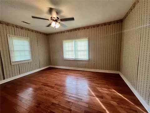 Bedroom - 711 W Bear Swamp Rd, Walhalla, SC 29691 photo 3 of 4