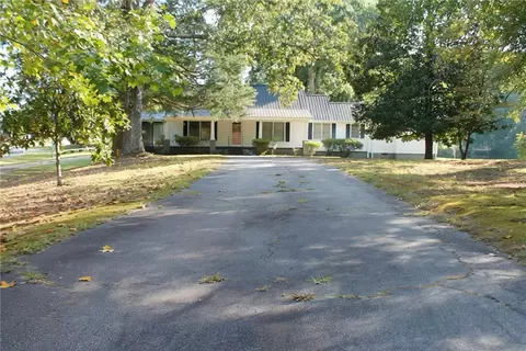 Exterior - 711 W Bear Swamp Rd, Walhalla, SC 29691 photo 8 of 19