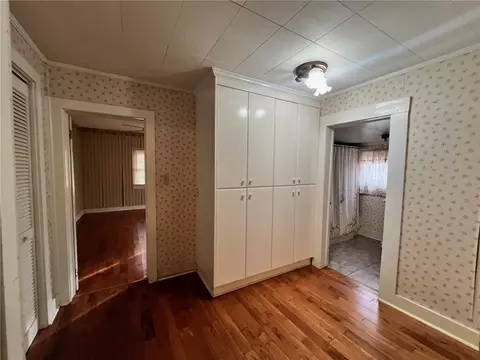 Entry Way - 711 W Bear Swamp Rd, Walhalla, SC 29691 photo 2 of 4
