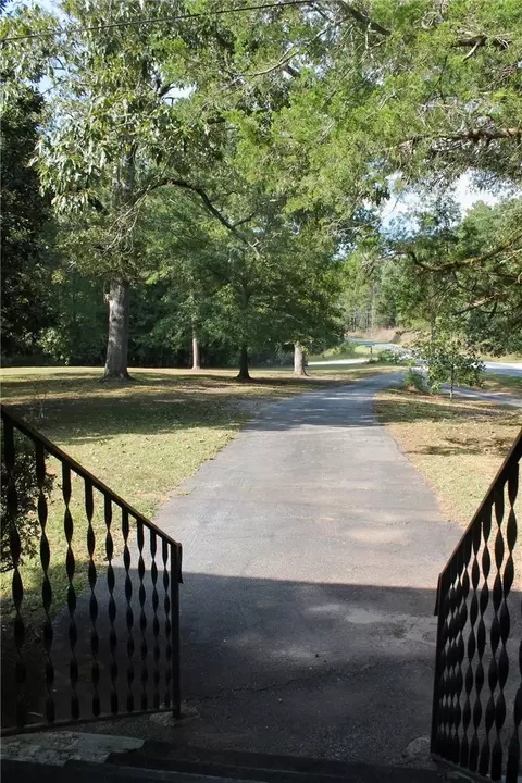 Exterior - 711 W Bear Swamp Rd, Walhalla, SC 29691 photo 2 of 19