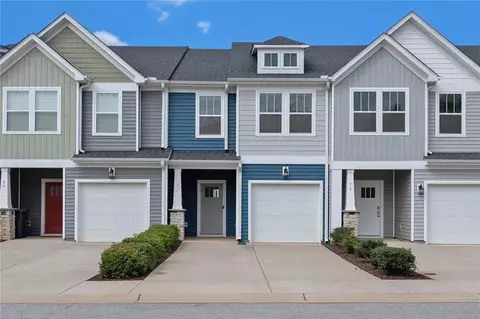 71 Mardale Ln, Greenville, SC 29609