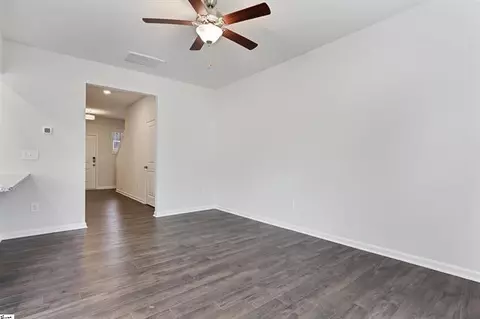 Living - 511 Belgrove Way, Easley, SC 29640 photo 4 of 4
