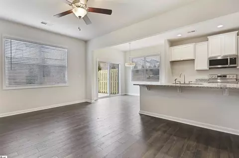 Living - 511 Belgrove Way, Easley, SC 29640 photo 3 of 4