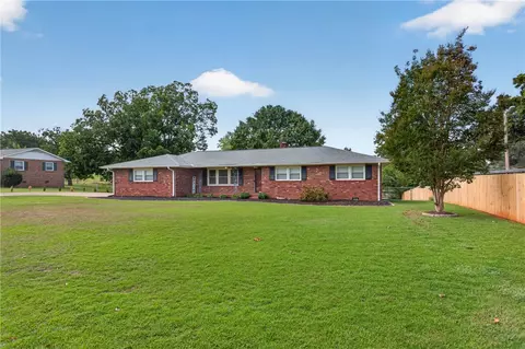 118 Bryson Rd, Anderson, SC 29625