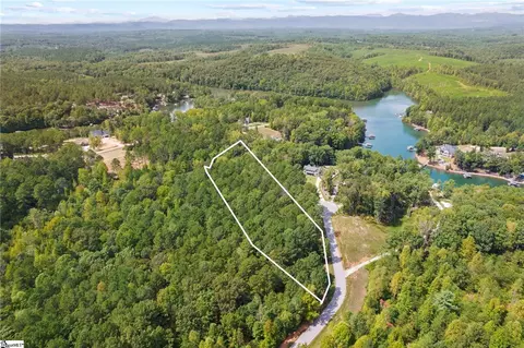 73 River Cove Dr, Seneca, SC 29672 photo 2