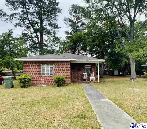 809 E Jefferson St, Dillon, SC 29536 photo 1