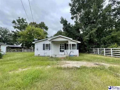 302 Cypress St, Dillon, SC 29536 photo 1