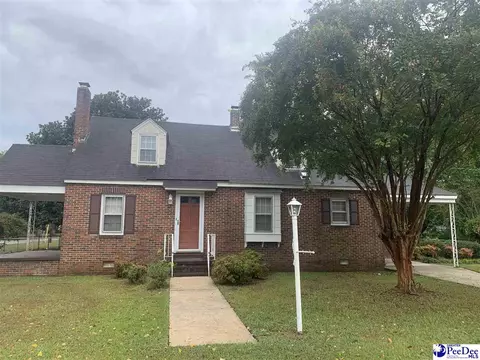 710 E Cleveland St, Dillon, SC 29536 photo 1