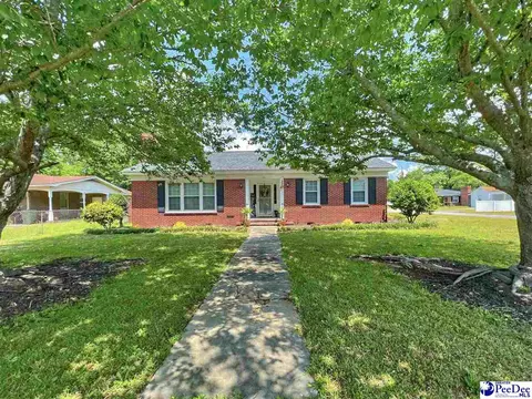 711 E Washington St, Dillon, SC 29536 photo 1