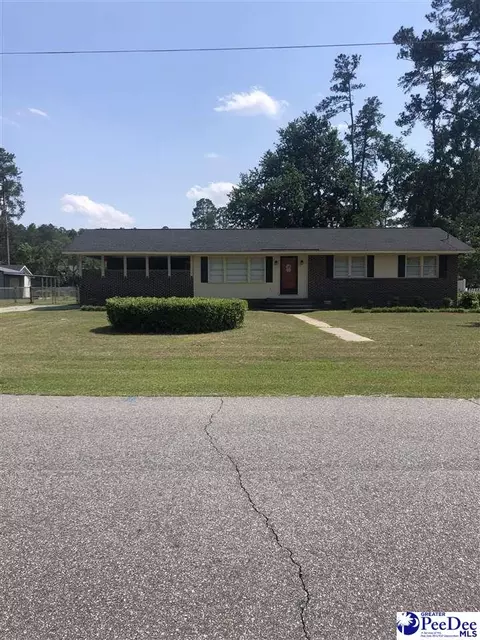 620 Virginia Ln, Dillon, SC 29536 photo 1