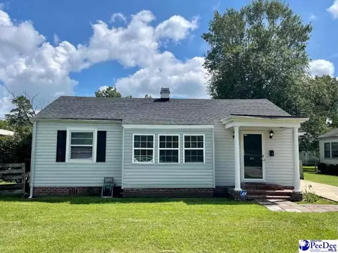 311 E Lloyd St, Mullins, SC 29574 photo 1
