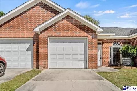 1015 Squires Pointe Ln, Dillon, SC 29536 photo 1